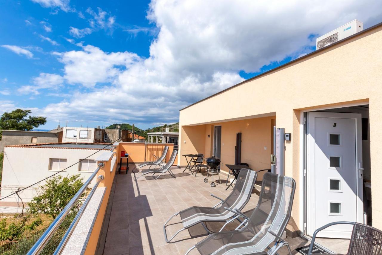 Villa Tomas „The View Of Jesenice“ جيسينتسي المظهر الخارجي الصورة